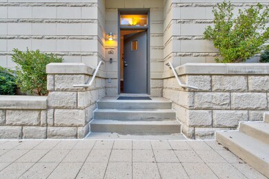 02-99 Walnut St #204-02