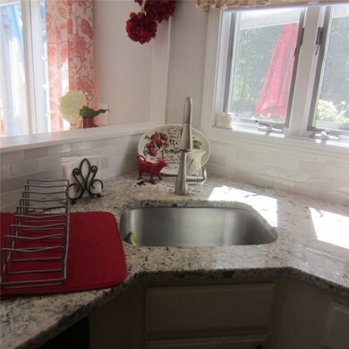 325 New London Ave unit A5, Warwick, RI 02886 - photo 6