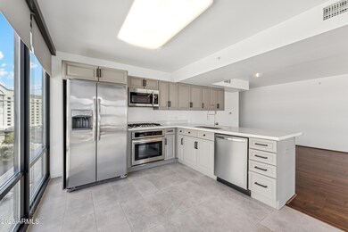 Optima Biltmore Towers unit 724, Phoenix, AZ 85016 - photo 5