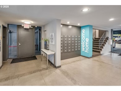 200 Burnham Rd unit 200, Lake Oswego, OR 97034 - photo 5