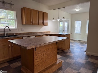 121 S West St, Carroll, IA 51401 - photo 7