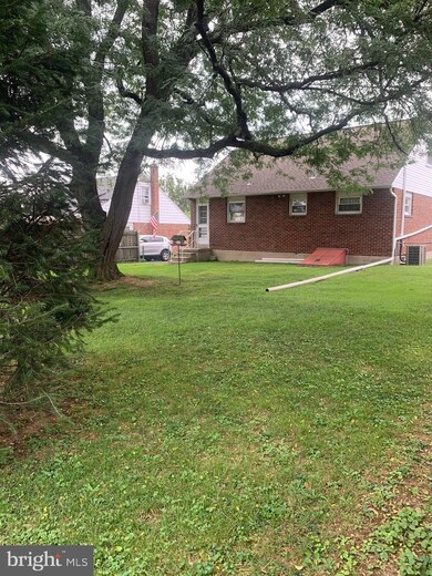 1331 Commonwealth Blvd, Reading, PA 19607 - photo 5