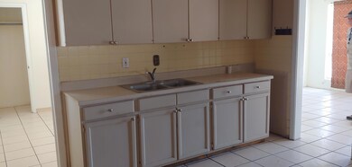 7439 Wilcox Dr, El Paso, TX 79915 - photo 3