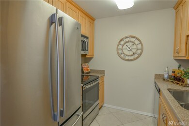 Monaco Villa unit 206A, Mercer Island, WA 98040 - photo 4