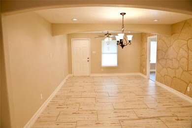 7222 Saint Augustine St, Houston, TX 77021 - photo 4