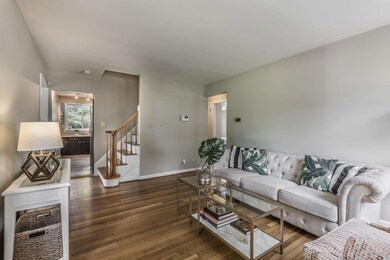 954 Sells Ave 10