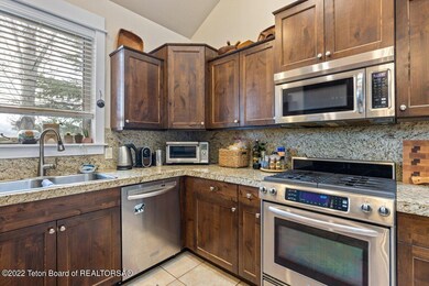 181 Abbey Ln-8