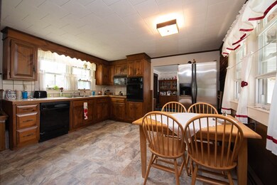 476 Main St, West Townsend, MA 01474 - photo 4