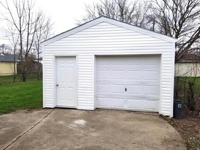 1820 E 23rd St unit Muncie, Muncie, IN 47302 - photo 2