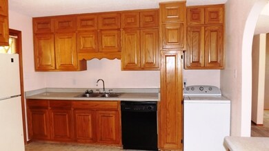 506 Spruce Ave, Alamogordo, NM 88310 - photo 2