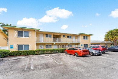 331 SE 19th Ave unit 4, Pompano Beach, FL 33060 - photo 2