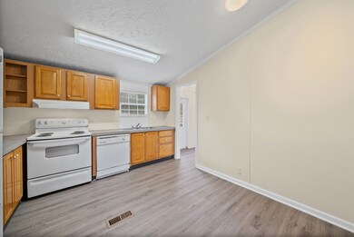 104 Hercules Ct, Oak Grove, KY 42262 - photo 5