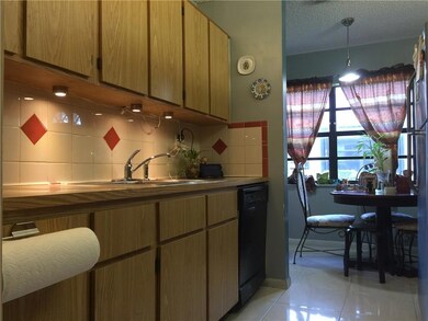 5438 Bonky Ct unit 99B, West Palm Beach, FL 33415 - photo 3