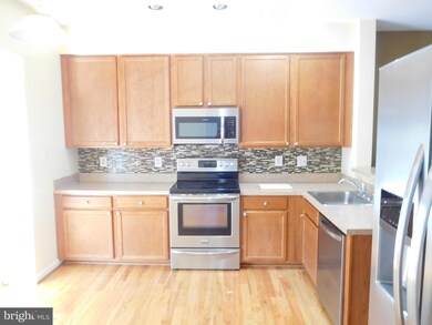 2496 Revere Ct, Crofton, MD 21114 - photo 2