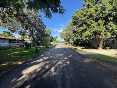 8920 SW 157th St, Palmetto Bay, FL 33157 - photo 5