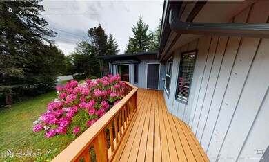 1304 Edgecumbe Drive-Front to Street vie