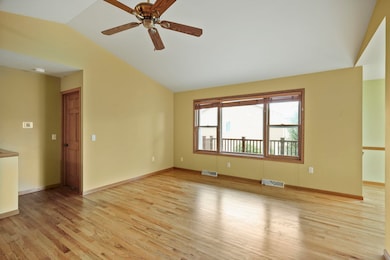 402 Matterhorn Dr unit 2, Verona, WI 53593 - photo 7