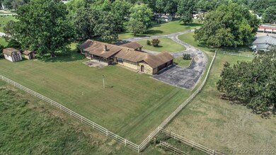 705 E Will Rogers Blvd, Claremore, OK 74017 - photo 4