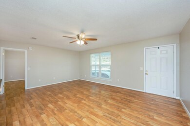 7-web-or-mls-1002 Anderson St-02