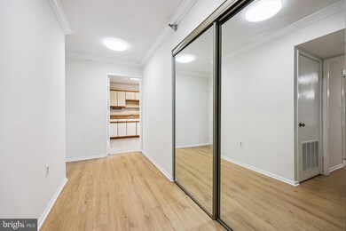 Greens of Leisure World unit 4-812, Silver Spring, MD 20906 - photo 6