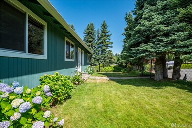 802 Manzanal St NE, East Wenatchee, WA 98802 - photo 3