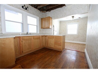 389 17th St SE, Cedar Rapids, IA 52403 - photo 6