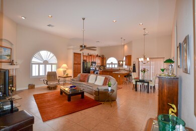 LIGHT - BRIGHT GREAT ROOM 14' CEILING