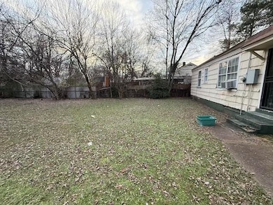 View of yard with cooling unit
