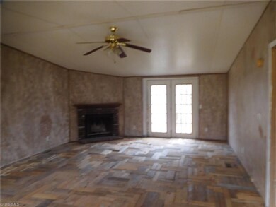 4011 Oak Tree Rd, Asheboro, NC 27205 - photo 7