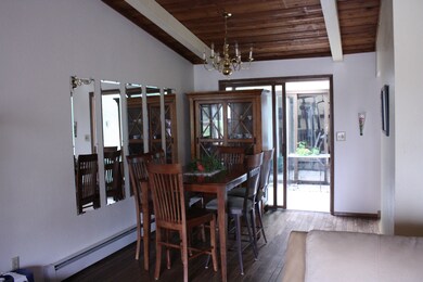 3 bedroom dining 2