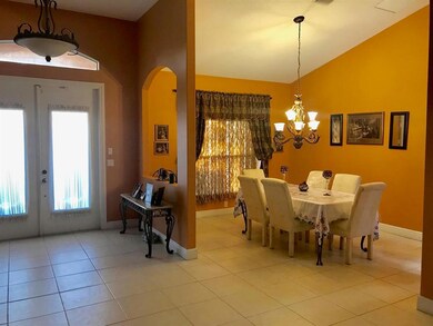 Foyer & Dining Area