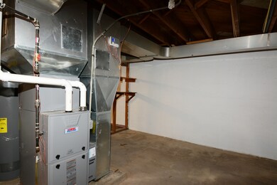 2310 Corona Rd, Waukegan, IL 60087 - photo 6