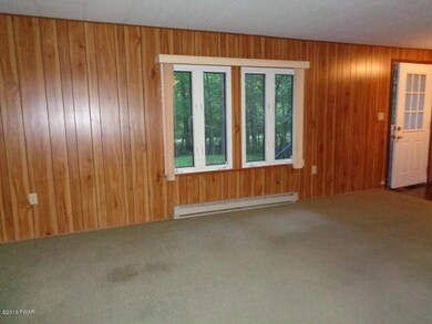 102 Redstart Ct, Hawley, PA 18428 - photo 6