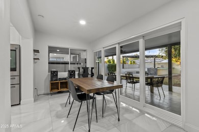 3938 E Cheery Lynn Rd, Phoenix, AZ 85018 - photo 7