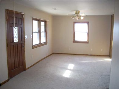Front room of the 1 bedroom unit. (4086) Large fro