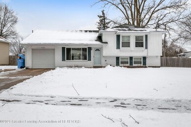 5525 Manor Dr, Lansing, MI 48911 - photo 3