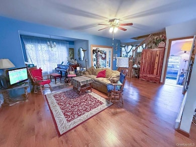 6 Windsor Place, Lynbrook, NY 11563 - photo 5