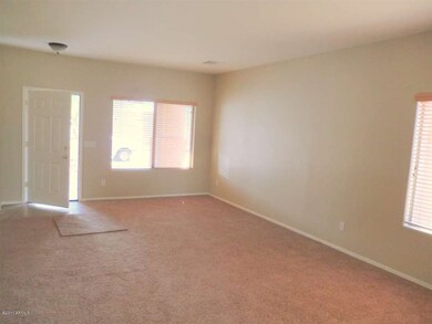 LIVING OR DINING ROOM