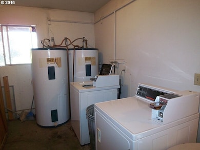 1110 Oregon Ave, the Dalles, OR 97058 - photo 5