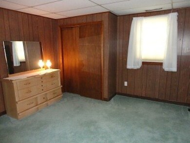 47 White Plains Dr, Nashua, NH 03062 - photo 4