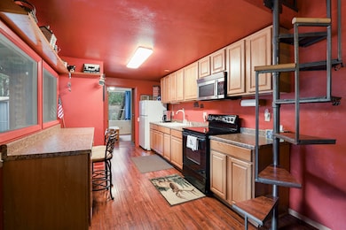 Kitchen (2)