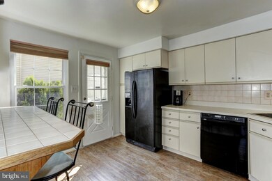 9004 Perryvale Rd, Nottingham, MD 21236 - photo 5