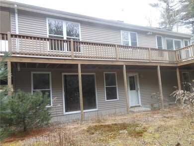 EXTERIOR REAR