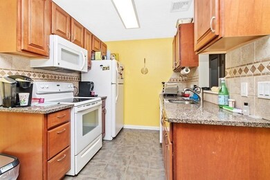 1612 Carriage Ln unit 1612, Taunton, MA 02780 - photo 6