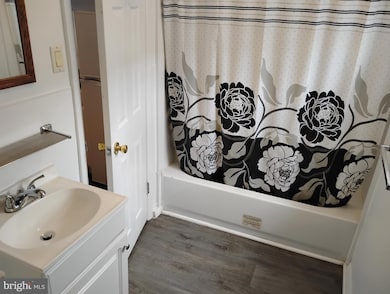 268 Wilkes St unit 8, Berkeley Springs, WV 25411 - photo 6