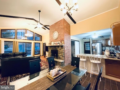 149 Livingston Ln, Big Bass Lake, PA 18424 - photo 2