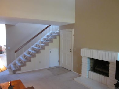 10706 Esmeraldas Dr unit 6, San Diego, CA 92124 - photo 4