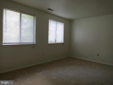 1014 Brinker Dr unit 102, Hagerstown, MD 21740 - photo 2