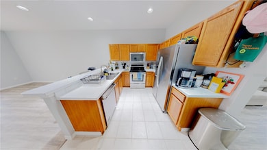 12619 Kings Crossing Dr, Gibsonton, FL 33534 - photo 3