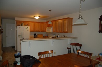 34 Fecteau Cir unit 28, Barre, VT 05641 - photo 4